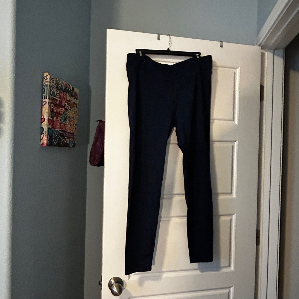 Fabletics Women’s Dark Navy Blue Shaping Leggings  Size XL